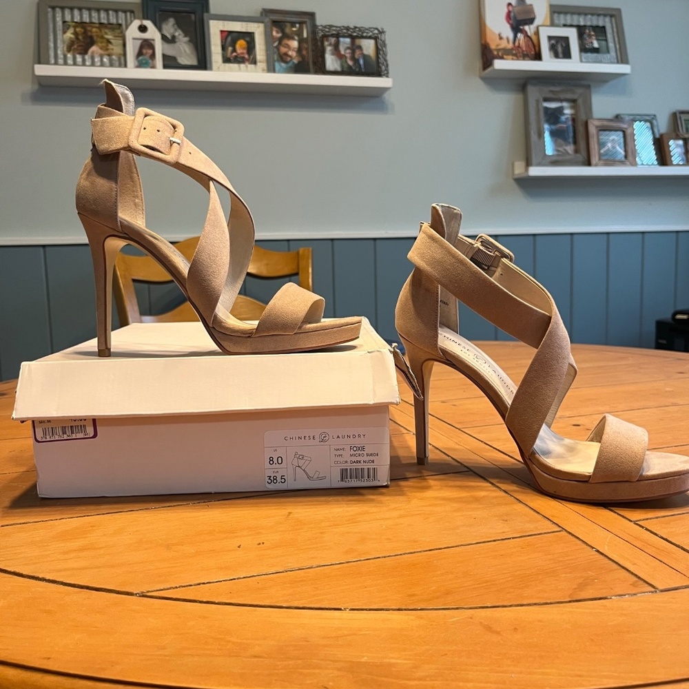 Chinese Laundry platform heels size 8